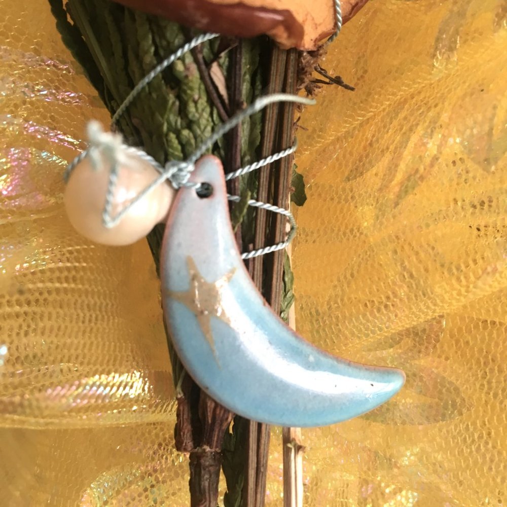 Apple Full Moon Wand- handmade botanical smudge wand/bouquet decor with lavender - Picture 4 of 5